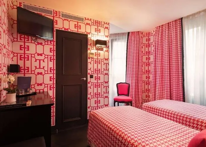 Otel Monceau Elysees 3*