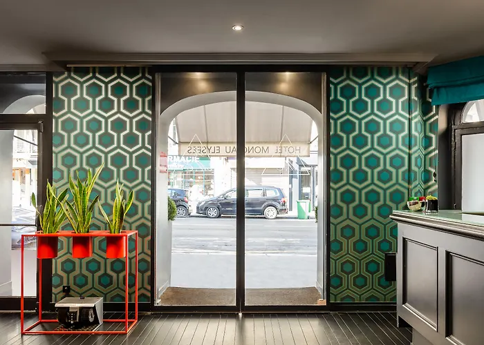 Otel Monceau Elysees 3*