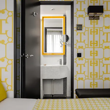 מלון Monceau Elysees 3*