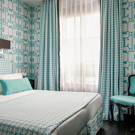 Monceau Elysées 3*