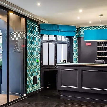 Hotel Monceau Elysées 3*
