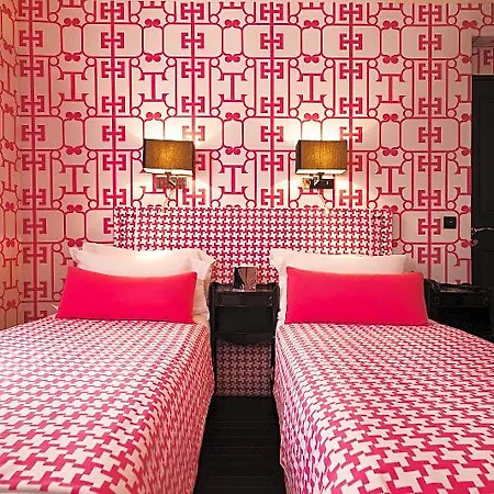 Hotel Monceau Elysées 3*