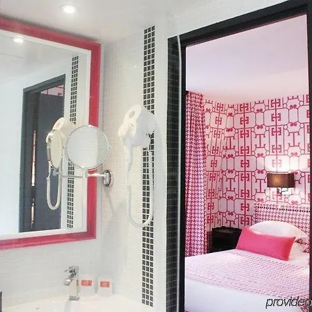 Hotell Monceau Elysees 3*