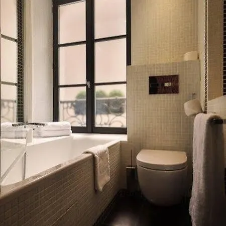 Hotel Monceau Elysees Paris