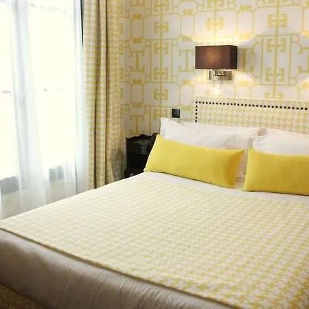 Otel Monceau Elysees 3*