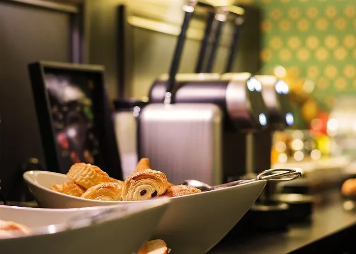 Отель Monceau Elysees Париж