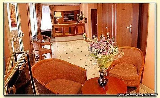 Monceau Elysees 3* Париж