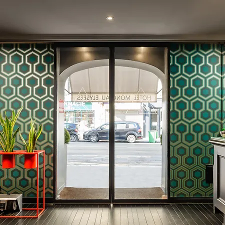 Hotell Monceau Elysees 3*