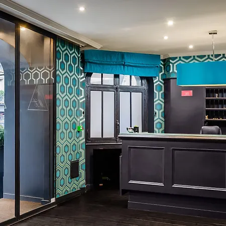 Hotell Monceau Elysees 3*