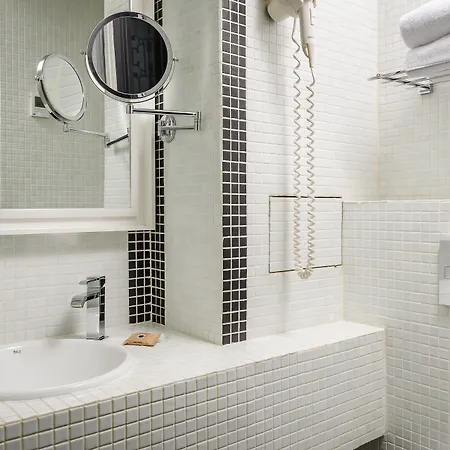 Hotell Monceau Elysees Paris