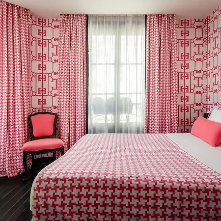 Hotell Monceau Elysees 3*